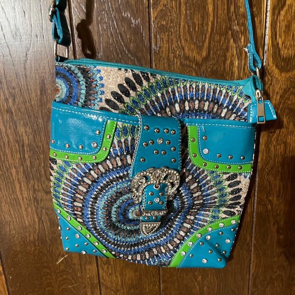 Cute crossbody purse!!